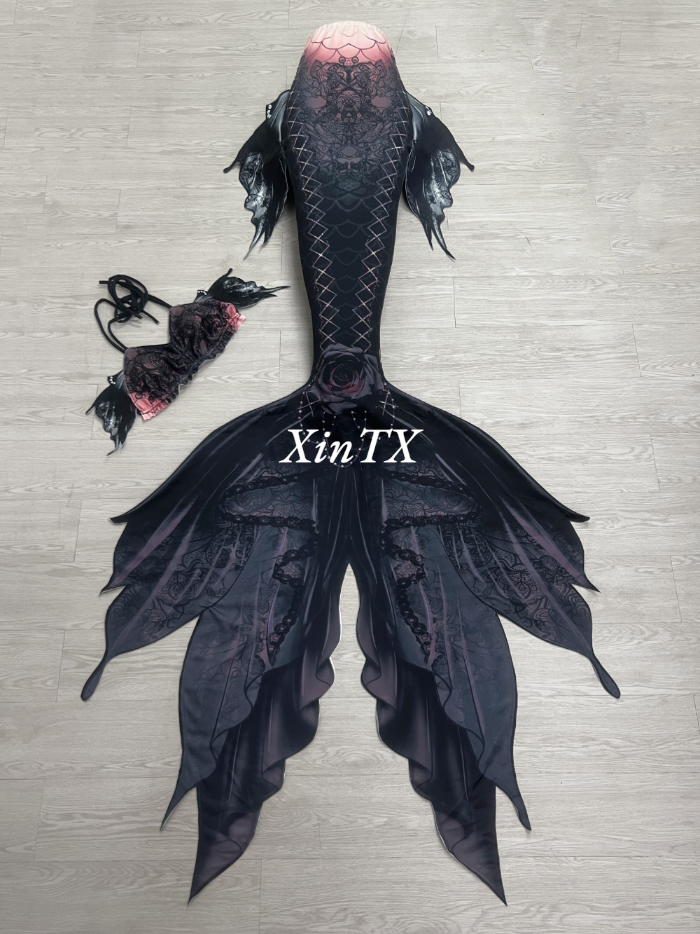 Mermaid Tail Dark Gothic Style - Aquarium & Marine Museum recension och pris