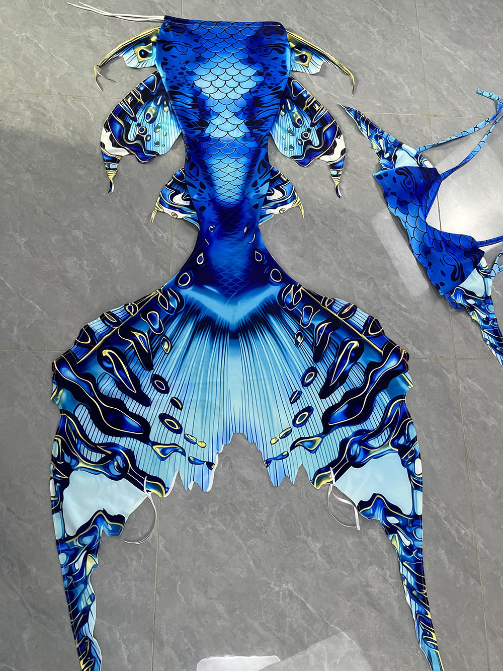 Colorful Dreamy Mermaid Tail A - Aquarium Marine recension och pris